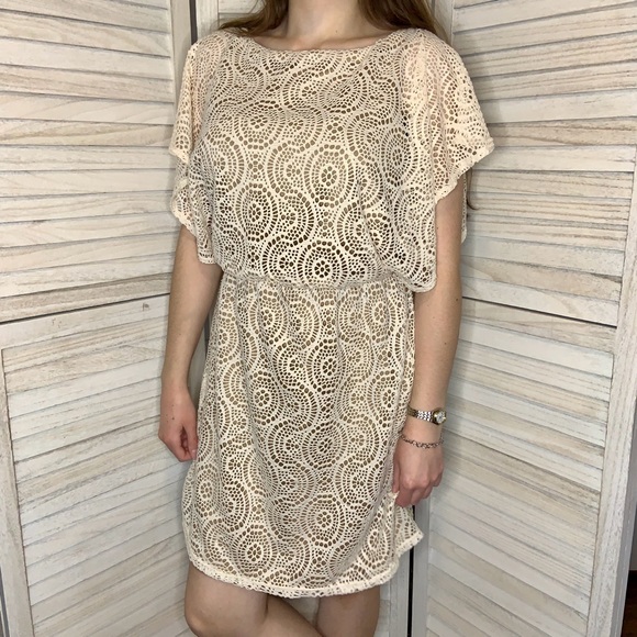 Emma & Michele Neutral Cream Cut Out Crochet Drapey Sleeves Mini Dress Like New - Picture 3 of 10